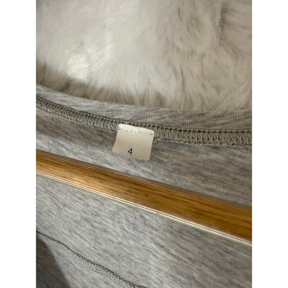 Lululemon Love Tee II Light Gray Short Sleeve Scoop Neck T-Shirt Women’s Size 4 - Picture 2 of 7